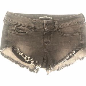 Express mid rise shorts